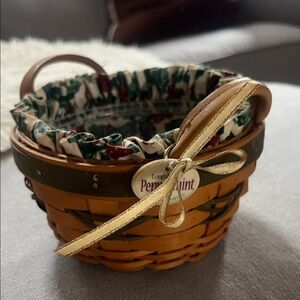 Longaberger Basket 1999 Peppermint Tree Trimming